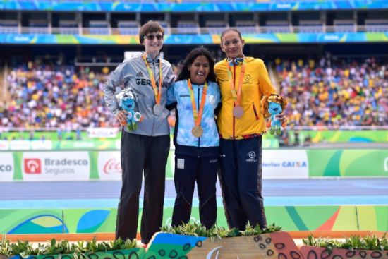 Yanina Martnez campeona paralmpica en los 100 metros T36