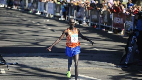 LOS AFRICANOS DOMINARON EL MARATON DE BUENOS AIRES