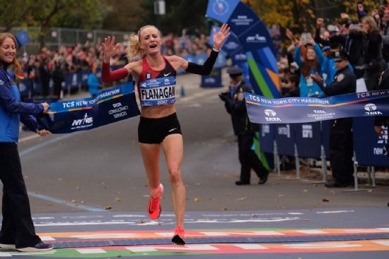 Shalane flanagan gana el 2017 #tcsnycmarathon!