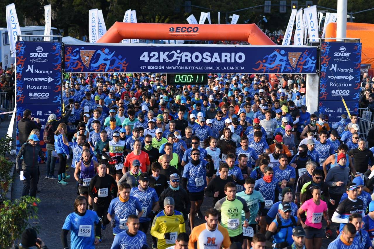 Se corrió el 17º Maratón de la Bandera 42k Rosario 2018