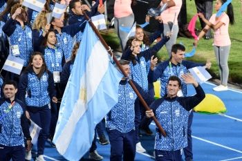 CHIARAVIGLIO: “UN ORGULLO ENORME ENTRAR AL ESTADIO CON LA BANDERA ARGENTINA”
