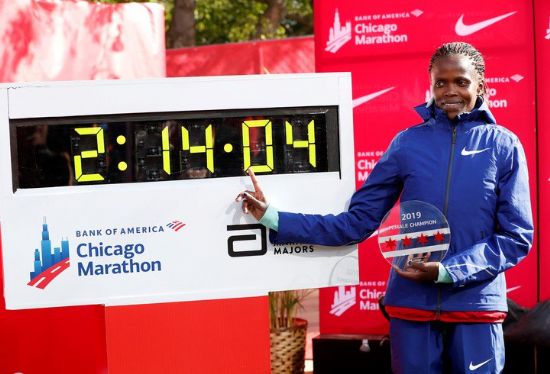 Brigid Kosgei rompe el rcord mundial de maratn femenino en Chicago