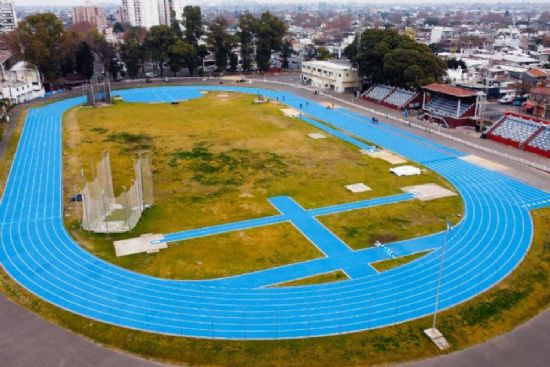 El legado de los Juegos Suramericanos: el Estadio Municipal tiene nueva pista de atletismo