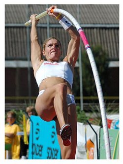 Alejandra Garca: 4.20 en el Mundial - Gloria a Jefferson, tricampen mundial - Torneos en Buenos Aires y Mar del Plata